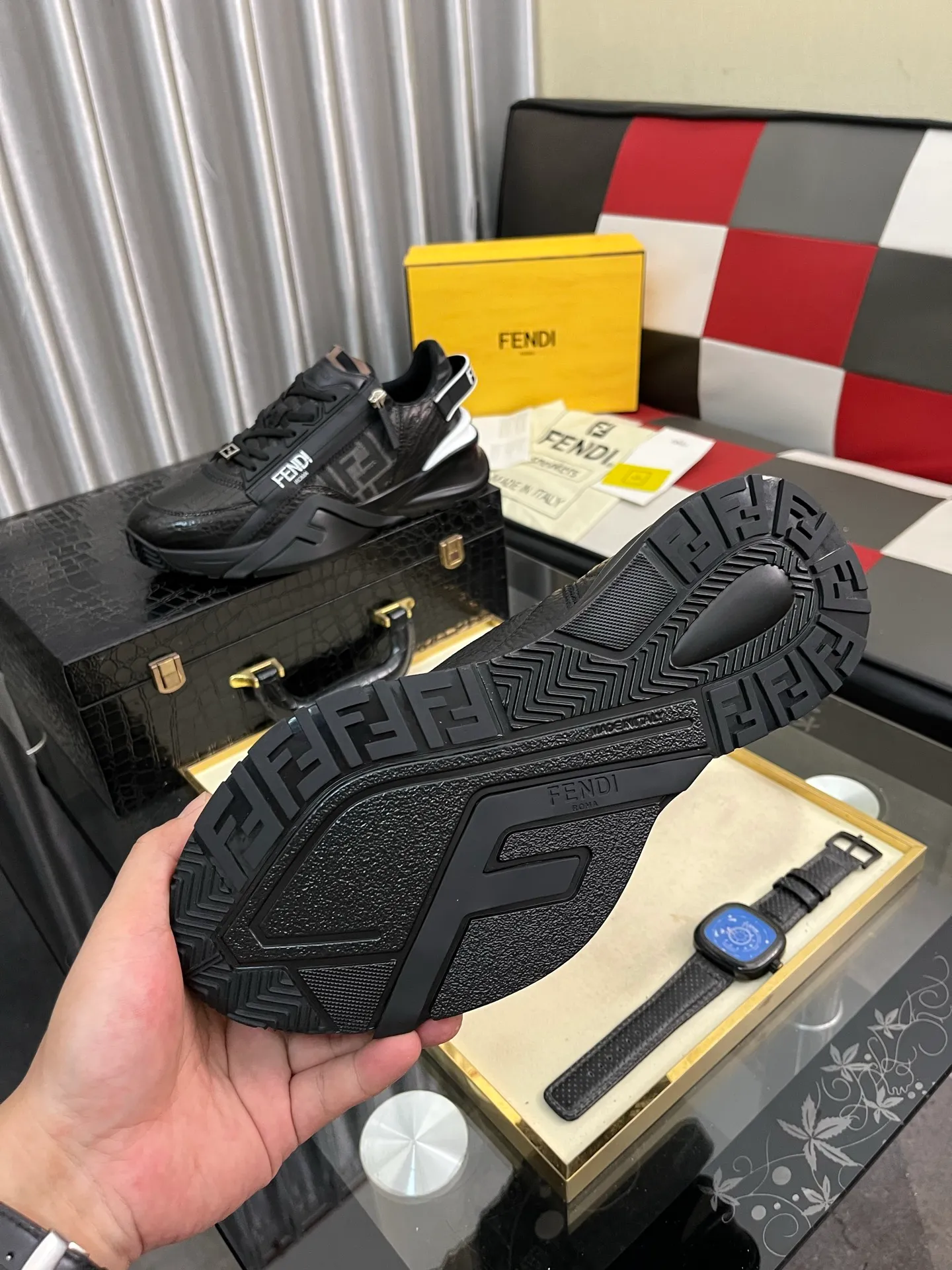 Men's shoes 💰620⌚️⌚️ FEND* — Fendi Flow men's casual sneakers, with elastic straps, side zippers, and corrugated soles engraved with F. Embossed Fendi Flow lettering on the heel. Made of technical fabric and a mix of blue and genuine leather. Decorated with Lycra® details. FF graphic tongue. Ultra-light and wear-resistant EVA sole. Code number: 38-44